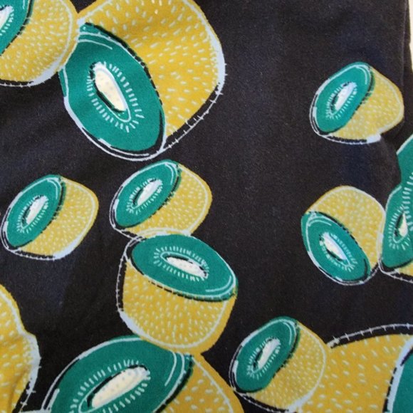 Rare LuLaRoe One Size OS Legging Kiwi Tree Fruit Green Black Soft Rare - Picture 1 of 10